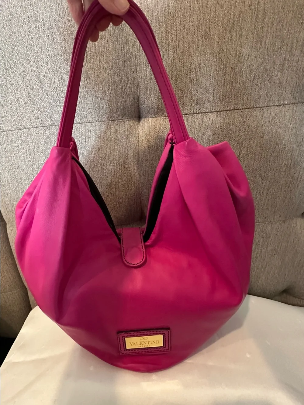 Authentic Valentino Garavani Pink/Fuchsia Shoulder Bag.